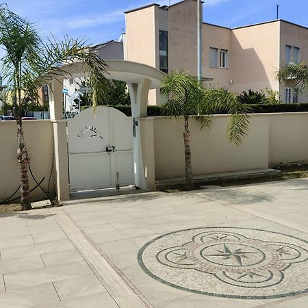 Villa A&M 3 Centro لاتينا المظهر الخارجي الصورة